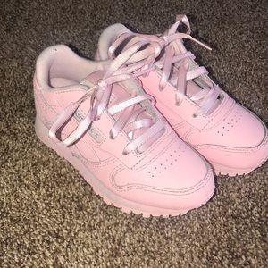 Girl Reebok Classic